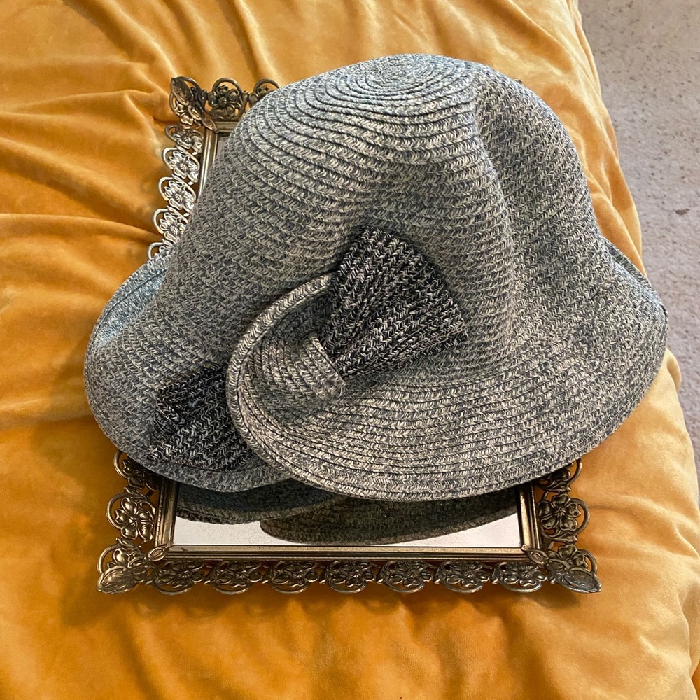 Hat - Picture 2 of 3